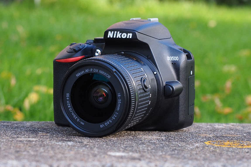 ارزان ترین دوربین عکاسی حرفه ای چیست؟
