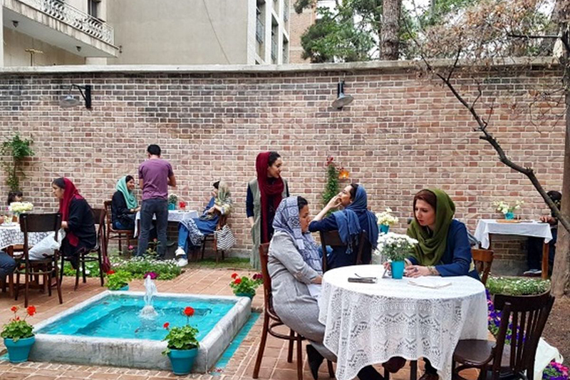 ارزانترین کافه های تهران کافه تهرون