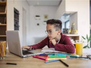 بهترین پلتفرم آموزش آنلاین ایرانی برای دانش‌آموزان و دانشجویان